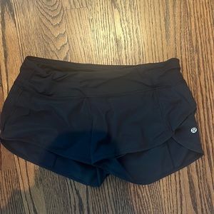 HOTTIE HOT SHORTS LULULEMON